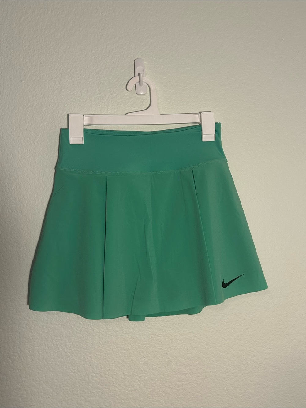 Nike Women's Green Athletic Skort Size Small